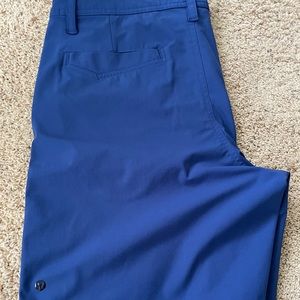 LuLulemon men’s shorts Size 36